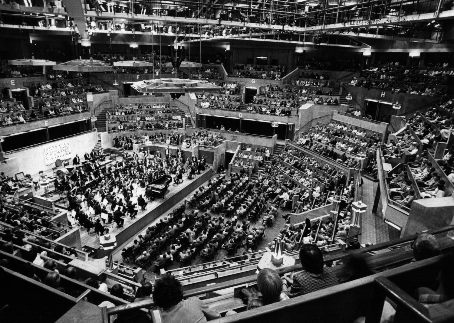 Vredenburg_Grote_Zaal_publiek_Utrecht.jpg